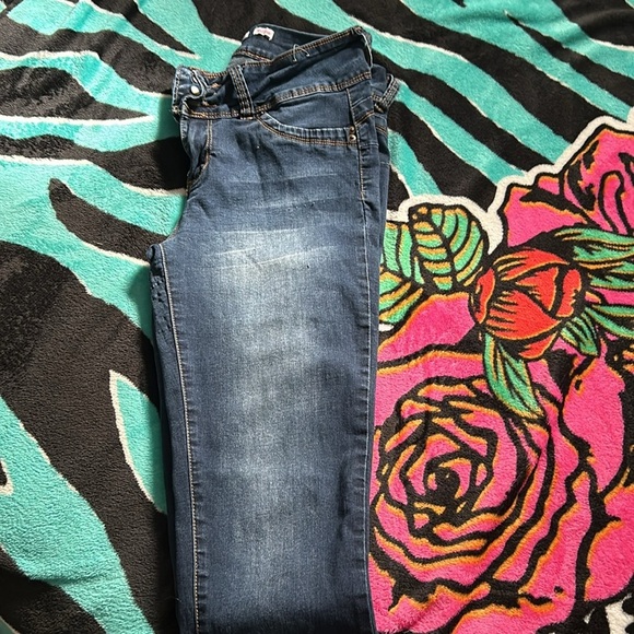 YMI Blue Skinny Jeans Classic Denim Style - Picture 7 of 8